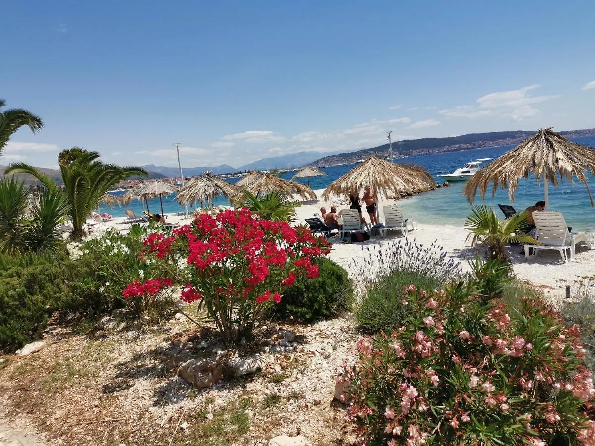 Villa Kairos Seget Donji 0*,  Croatia